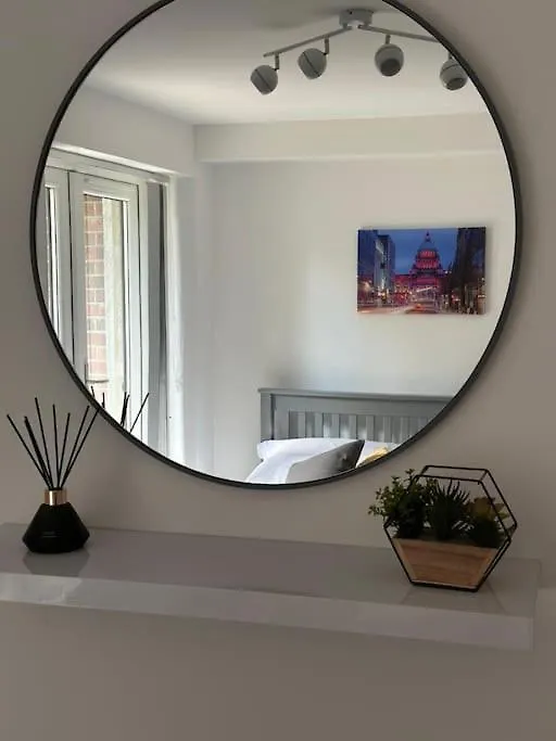 Modern 1-Bed Apartment 벨파스트 0*,  영국