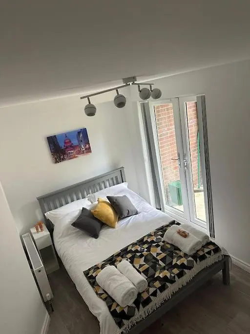 Modern 1-Bed Apartment 벨파스트 영국